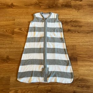 Burt’s Bees Baby Beekeeper Gray and White Striped Sleep Sack Small 0-6m